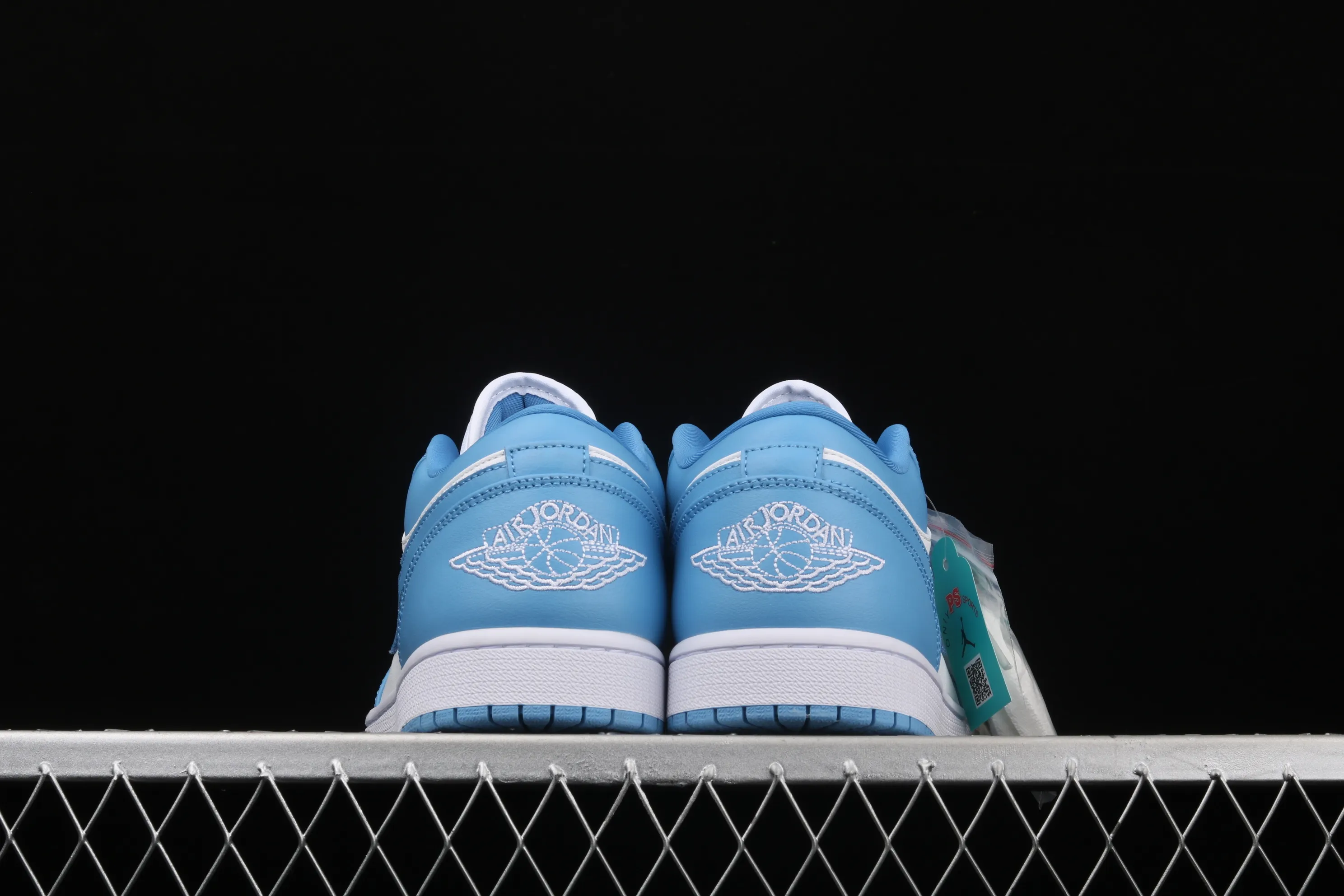 All categories Air Jordan Jordan series basketball shoes Air Jordan 1 Low new version Air Jordan 1 Low Shadow AJ1 Joe 1 North Carolina blue low-top cultural and leisure sports sneakers AO9944-441